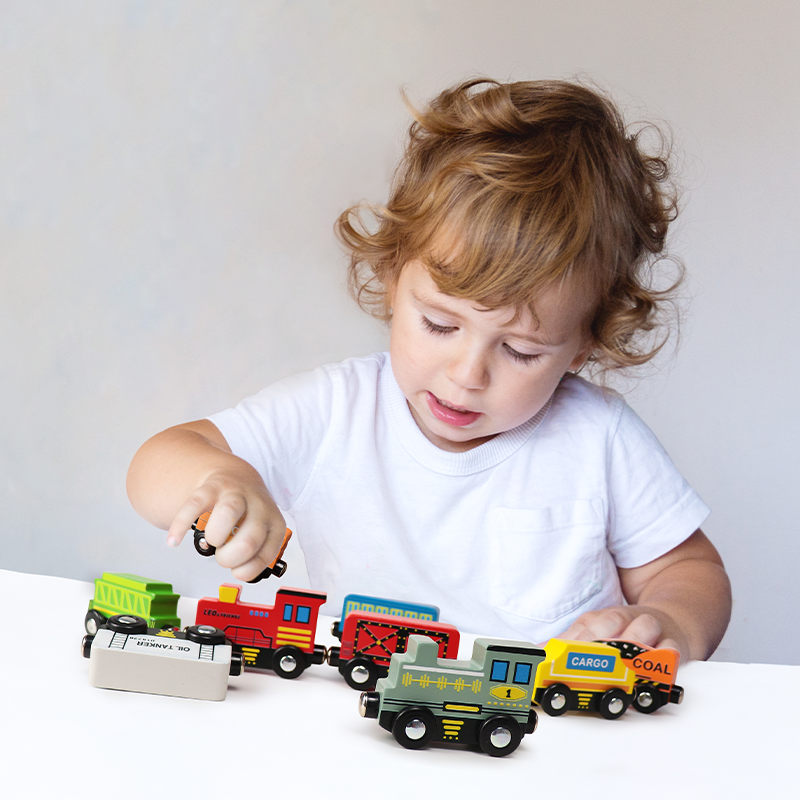 Leo and Friends Train Cars (9 pcs) - Magnetic Train, Wooden Train Toys, Train Sets For Toddlers And Kids Ages 3, 4, 5