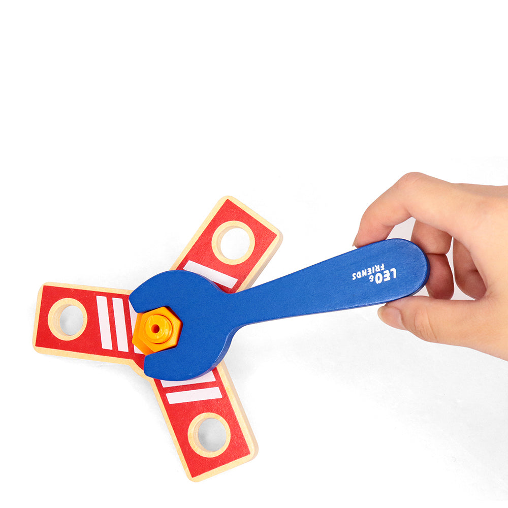 Leo & Friends Builder Set, 72-Piece Toddler Play Kit for Boys and Girls | Wooden Builder Construction Set, Perfect Birthday or Holiday Present | Safe, Non Toxic Sustainable Wood and Water-Based Paint Used