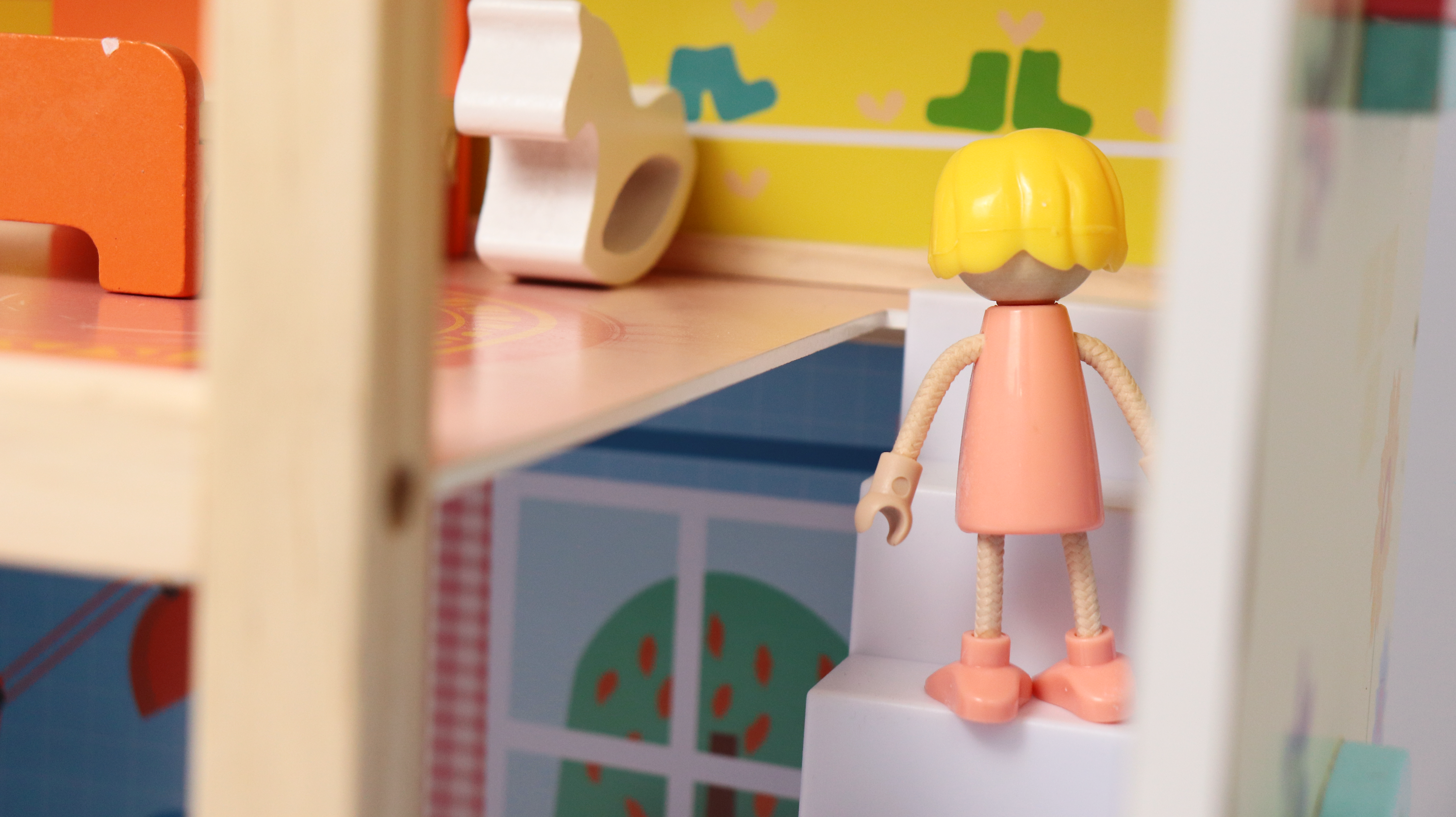 Leo & Friends Dream Doll House, dollhouse, durable dollhouse, dolls, multi-level dollhouse, creative play, entertained, accessories